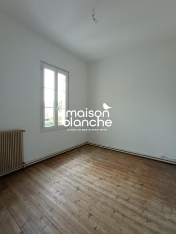 MAISON DE VILLE