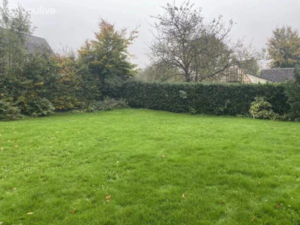 Terrain constructible 520 m² — Néville centre — 46 500 € HAI