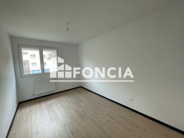 Location Appartement 5 pièces 77.8 m² - 18 RUE DES TOURTERELLES Essey Les Nancy 54270