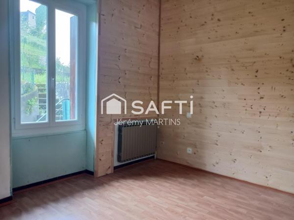 Duplex avec jardin, volumes généreux et emplacement idéal !