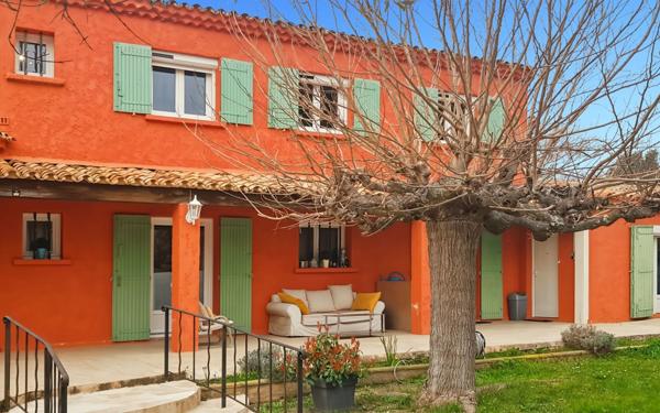 Maison à vendre    5 pièces • 200 m2 Saint-Cannat