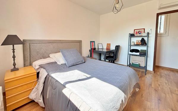 Maison à vendre    5 pièces • 200 m2 Saint-Cannat