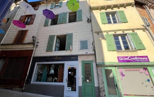 Vente Maison Avec local commercial Mende   