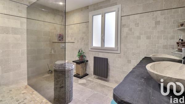 Maison à vendre 5 pièces 164 m² Pourrières