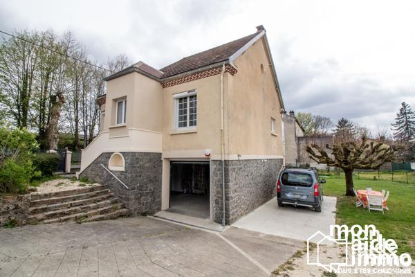 Vaste maison rénovée sur jardin