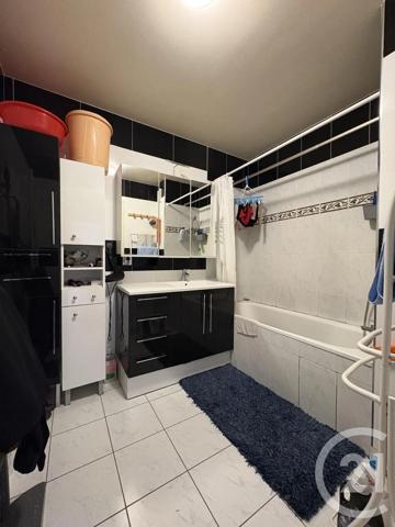 Appartement F3 à vendre  3 pièces - 55 m 2   LA PLAINE ST DENIS  - 93