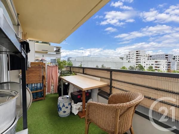 Appartement F3 à vendre  3 pièces - 55 m 2   LA PLAINE ST DENIS  - 93