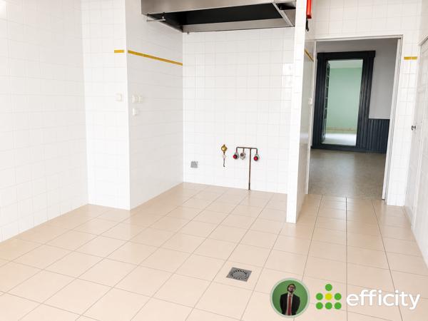 Immeuble
         10 pièces
        - 532 m² Exclusivité 321 000 € *