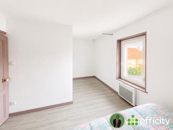 Immeuble
         10 pièces
        - 532 m² Exclusivité 321 000 € *
