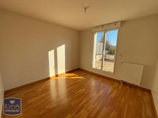 Maison à louer 4 pièces 112.9m² Châteauroux (36000)