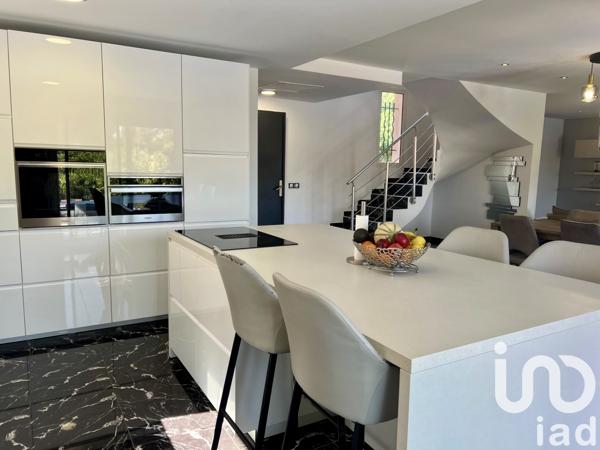 Maison à vendre 5 pièces 180 m² Septèmes-les-Vallons