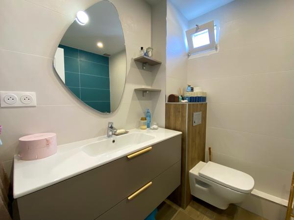 Maison
         5 pièces
        - 106 m² 365 000 € *