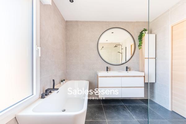 Maison T5 avec double garage à proximité de la Côte sauvage quartier de la Chaume