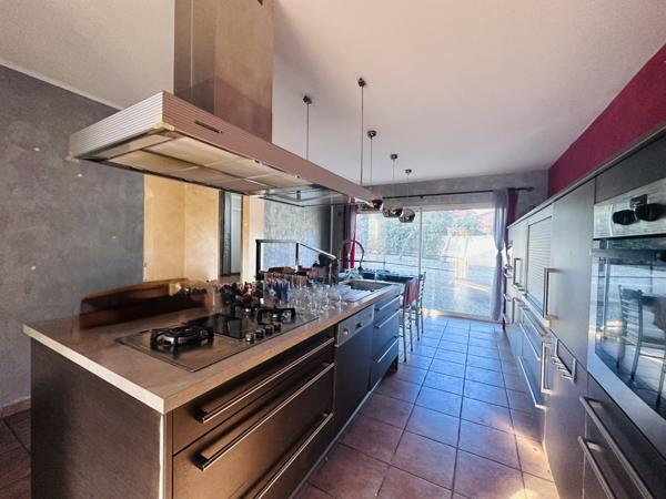 Solaro (20240) Villa T5 piscine garage