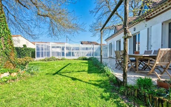 Maison à vendre    5 pièces • 191,92 m2 Pessac