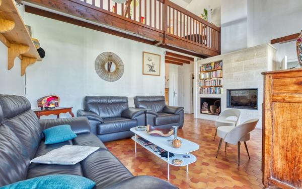 Maison à vendre    5 pièces • 191,92 m2 Pessac