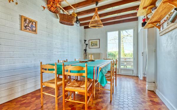 Maison à vendre    5 pièces • 191,92 m2 Pessac