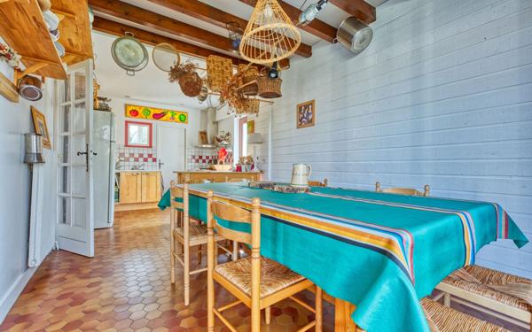 Maison à vendre    5 pièces • 191,92 m2 Pessac