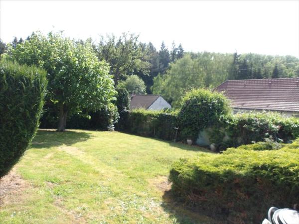 PAVILLON SUR SOUS-SOL SUR TERRAIN 665 M²