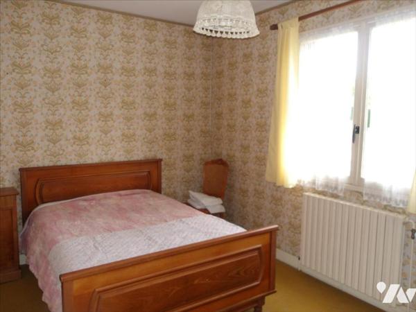 PAVILLON SUR SOUS-SOL SUR TERRAIN 665 M²