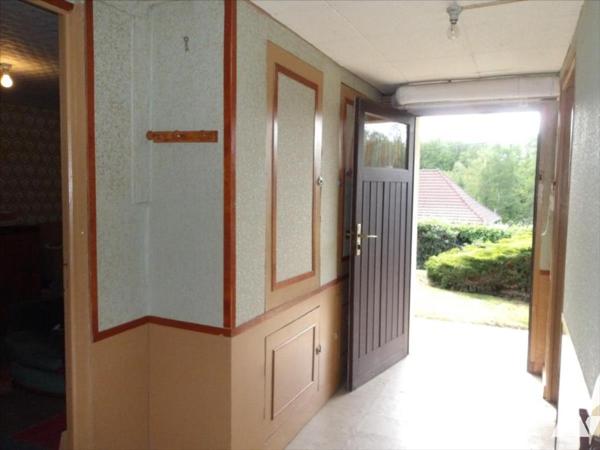 PAVILLON SUR SOUS-SOL SUR TERRAIN 665 M²