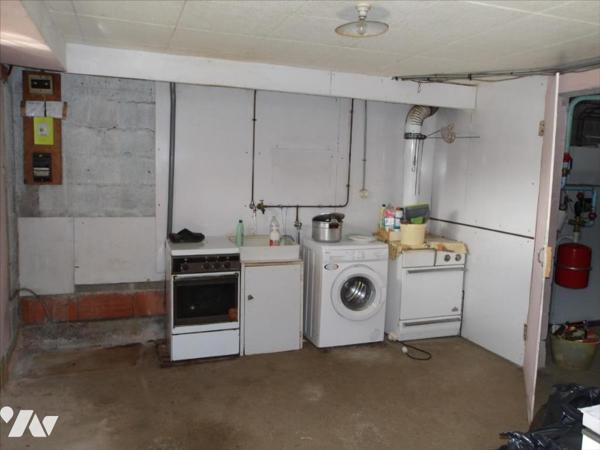 PAVILLON SUR SOUS-SOL SUR TERRAIN 665 M²