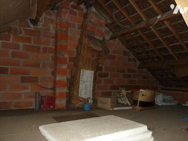 PAVILLON SUR SOUS-SOL SUR TERRAIN 665 M²