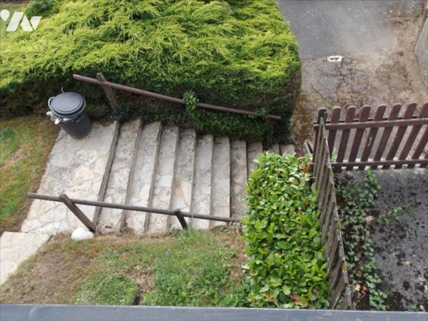 PAVILLON SUR SOUS-SOL SUR TERRAIN 665 M²