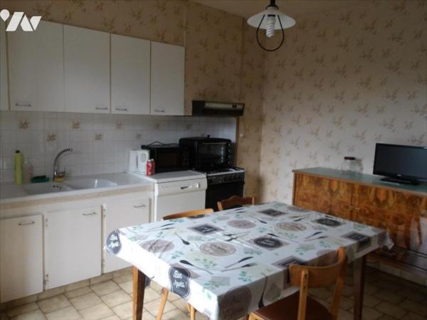 PAVILLON SUR SOUS-SOL SUR TERRAIN 665 M²