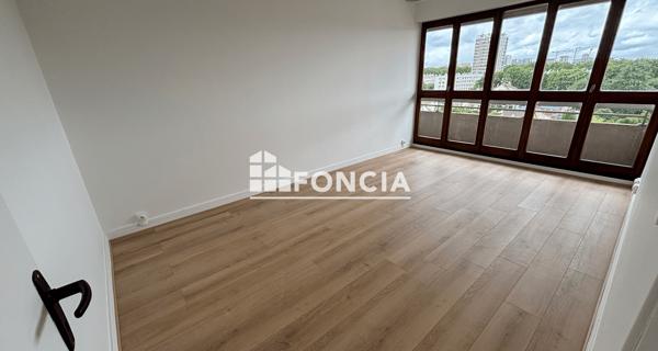 Location Appartement 2 pièces 47.42 m² - Villejuif 94800