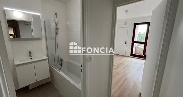 Location Appartement 2 pièces 47.42 m² - Villejuif 94800