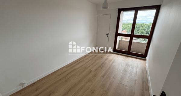 Location Appartement 2 pièces 47.42 m² - Villejuif 94800