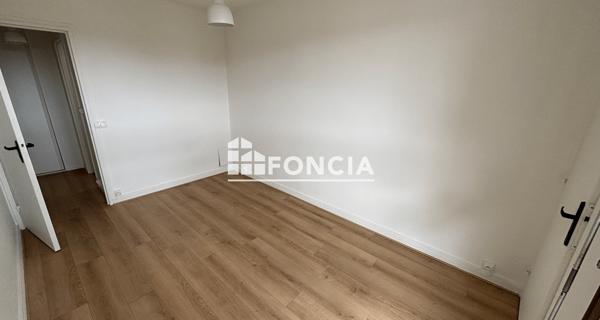 Location Appartement 2 pièces 47.42 m² - Villejuif 94800