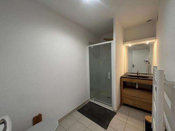 A VENDRE - Appartement (type maison de plain pied) - Poulx - 2 pièce(s) 45.19 m2
