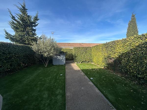 A VENDRE - Appartement (type maison de plain pied) - Poulx - 2 pièce(s) 45.19 m2