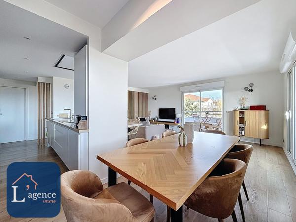 Appartement T4 100 m² – Balcon Avec Vue Sur La Chaîne Des Alpes – Garage – Parking Privatif – Divonne-les-Bains 01220