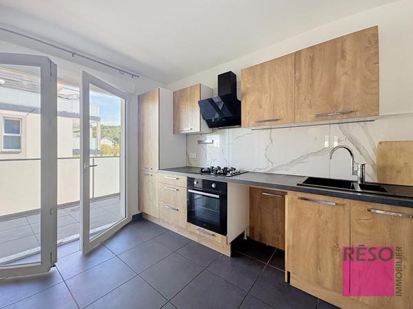 Beau T2 de 49,88 m² – Double exposition – Garage