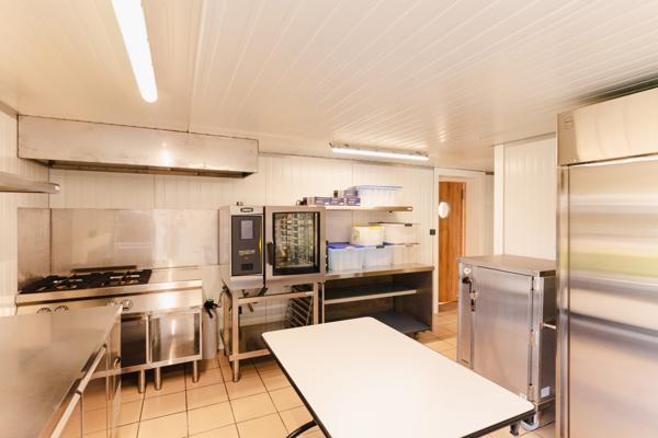 Caen (14000) Domaine de 476m2 - Terrain 9 800m2