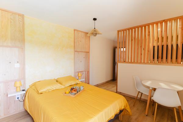 Caen (14000) Domaine de 476m2 - Terrain 9 800m2