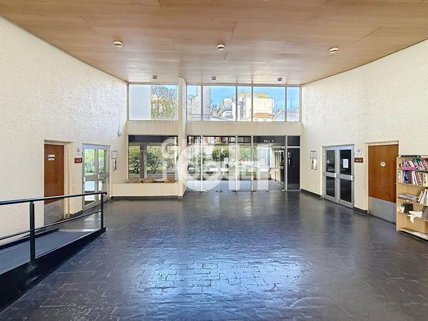 Charmant appartement avec PARKING - Place de la Réunion.