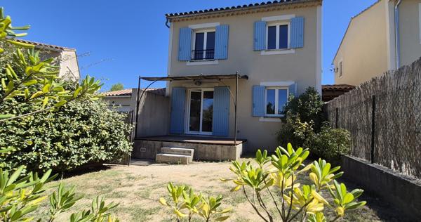 VILLA T4 avec terrasse deux jardins et garage