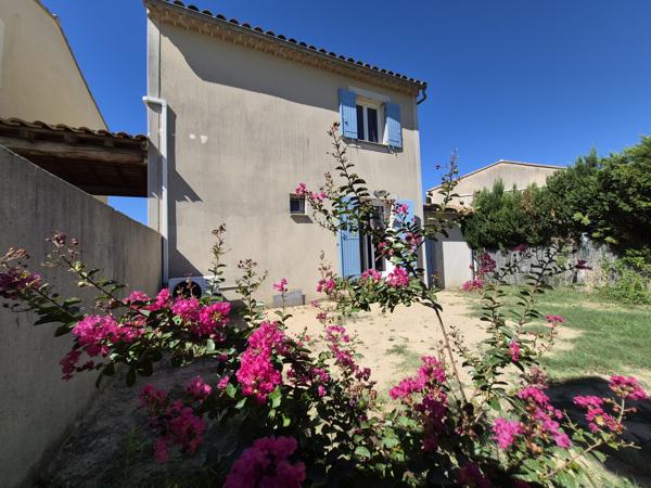 VILLA T4 avec terrasse deux jardins et garage