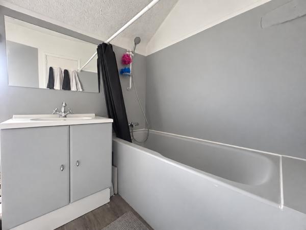 VILLEBON-SUR-YVETTE - MAISON DE TYPE F2+ - A LOUER - TERRASSE PRIVÉE