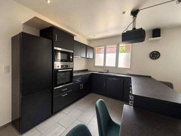 VILLEBON-SUR-YVETTE - MAISON DE TYPE F2+ - A LOUER - TERRASSE PRIVÉE