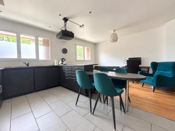 VILLEBON-SUR-YVETTE - MAISON DE TYPE F2+ - A LOUER - TERRASSE PRIVÉE