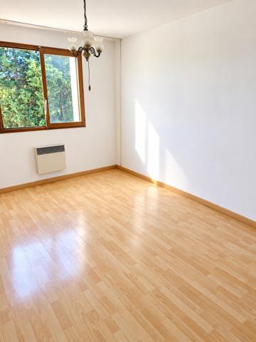 T3 de 58 m² avec extérieur et parking privatif Sainte-Anne Résidence Le Chevalier Lancelot 13008 Marseille