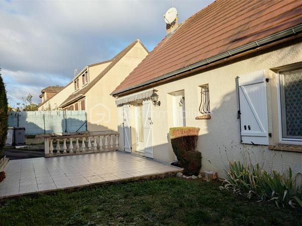 Maison de village de 412 m²