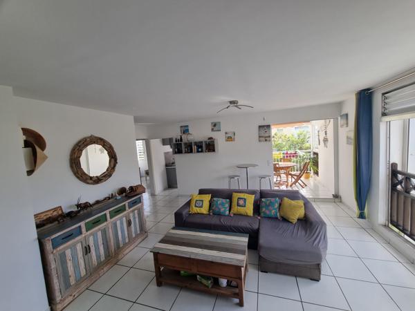 APPARTEMENT T4 AU BOURG DE PETIT BOURG