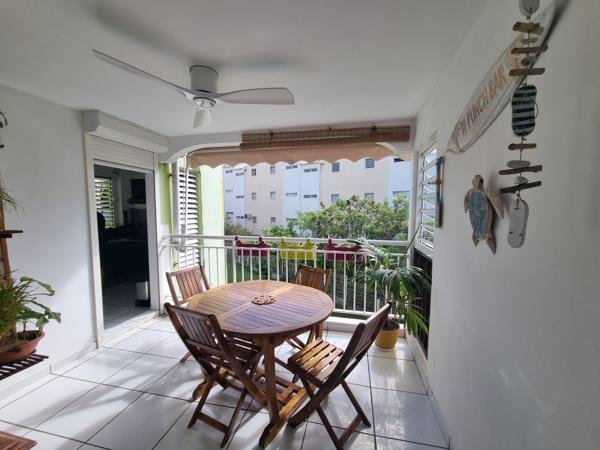APPARTEMENT T4 AU BOURG DE PETIT BOURG