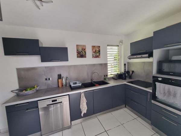 APPARTEMENT T4 AU BOURG DE PETIT BOURG